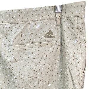 Adidas Ultimate Chino Golf Shorts Men’s 40 Beige Golf Print Casual